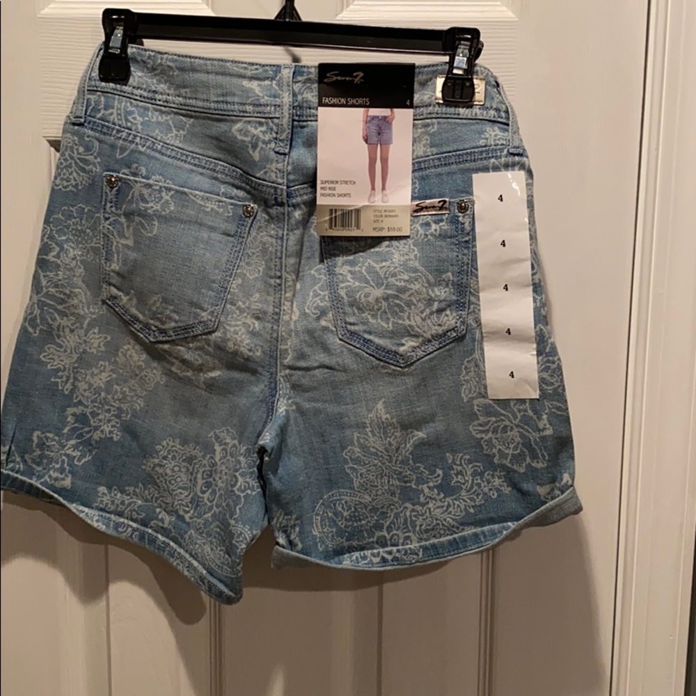 Seven shorts brand new - Picture 2 of 5
